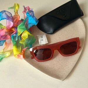 NWT DIFF Eyewear Guava Modern Cat Eye Sunglasses